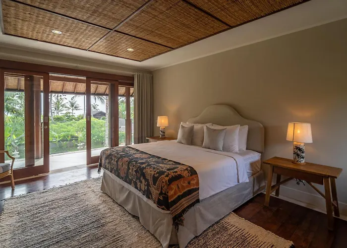 Asmara Cemagi - Fully Staffed Peaceful Beachside Villa Tanah Lot (Bali)