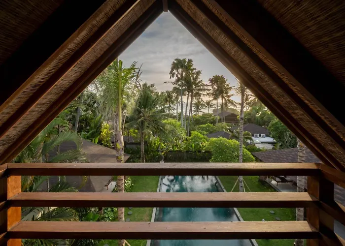 Villa Asmara Cemagi - Fully Staffed Peaceful Beachside Tanah Lot (Bali)