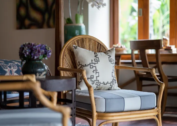 Villa Asmara Cemagi - Fully Staffed Peaceful Beachside Tanah Lot (Bali)