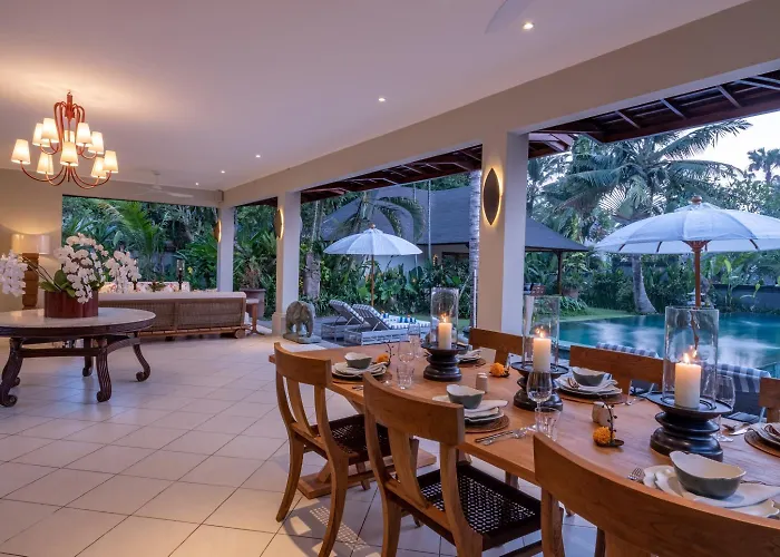 Asmara Cemagi - Fully Staffed Peaceful Beachside Villa *