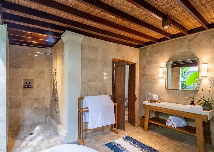 Asmara Cemagi - Fully Staffed Peaceful Beachside Villa Tanah Lot (Bali)