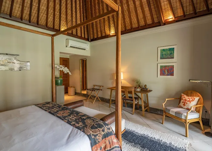 Villa Asmara Cemagi - Fully Staffed Peaceful Beachside Tanah Lot (Bali)