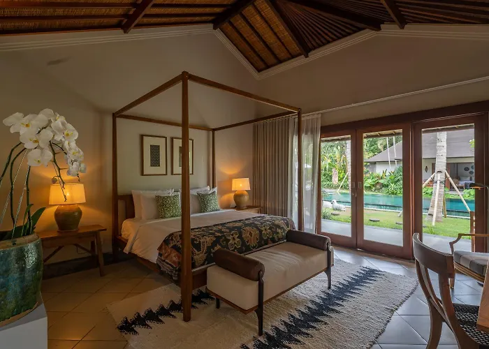 Asmara Cemagi - Fully Staffed Peaceful Beachside *